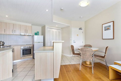 RESORT On The BEACH 6126 27 - Whitsundays Accommodation 2