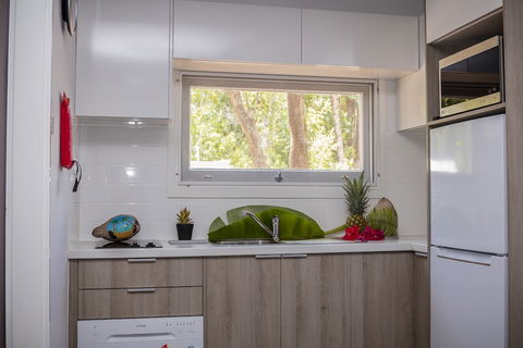 Dandaloo Gardens - Whitsundays Accommodation 4