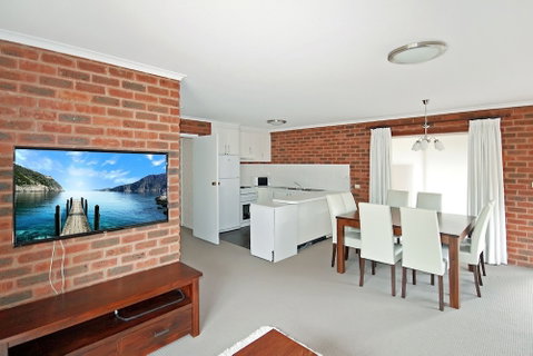 Sponars Onshore Apartment 1 - FREE Unlimited WIFI - Whitsundays Accommodation 2