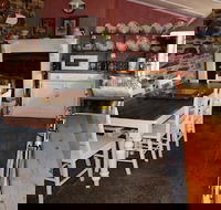 Hillside Cottage - Whitsundays Accommodation