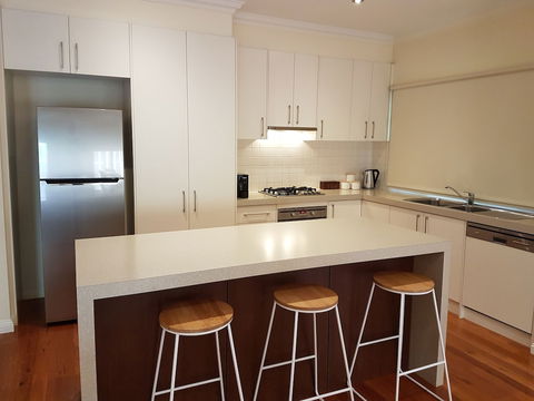 Healesville House - Fig Tree House - Whitsundays Accommodation 2