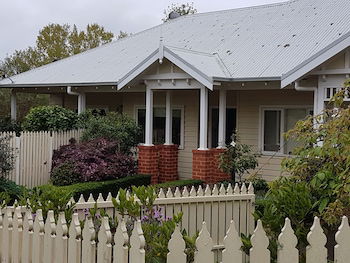 Healesville House - Fig Tree House - Whitsundays Accommodation 1