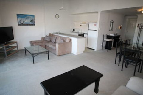 Razorback 11 - Razorback Plaza Jindabyne - Whitsundays Accommodation 0