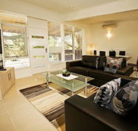 Beach House Units - 2 - Whitsundays Accommodation