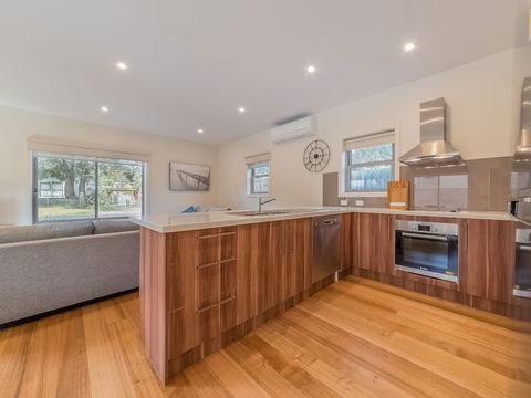 Broughton By The Beach - Whitsundays Accommodation 1