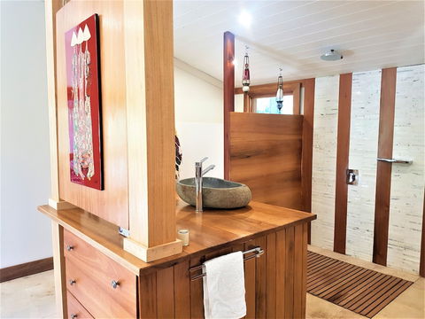 Palm Grove Rainforest Retreat - Whitsundays Accommodation 3