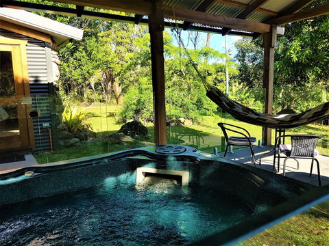 Palm Grove Rainforest Retreat - Whitsundays Accommodation 6