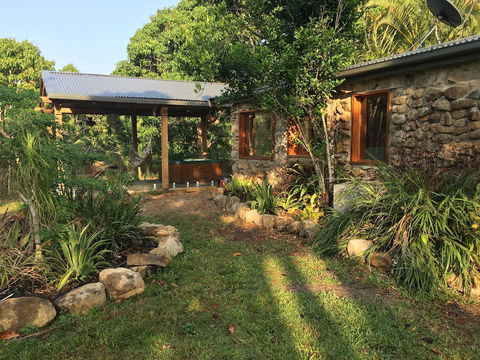 Palm Grove Rainforest Retreat - Whitsundays Accommodation 0