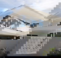 Paddle on Seven Mile Lennox Head - Whitsundays Accommodation