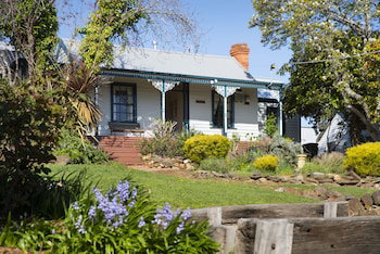 Gladville - Whitsundays Accommodation 0