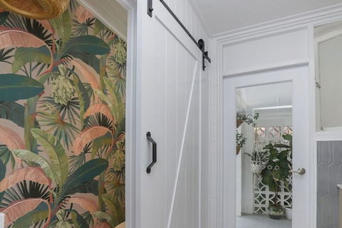 Miami Beachside Beach House - Whitsundays Accommodation 6