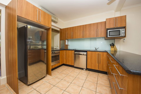 Picnic Bay Apartments Unit 1 - Whitsundays Accommodation 2