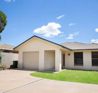 Lovely 3 Bed 2 Bath in the City Centre - Whitsundays Accommodation