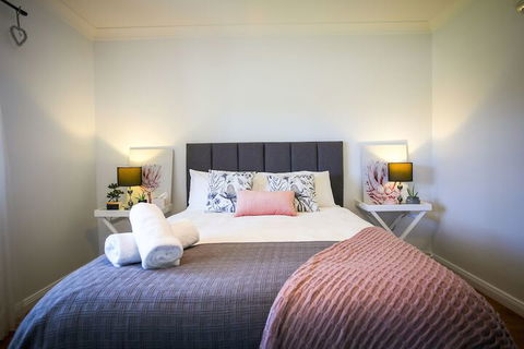 Dell Lee Cottage - Whitsundays Accommodation 2