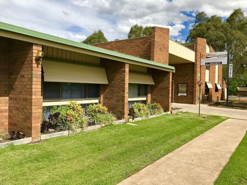 River Motel - Whitsundays Accommodation 0