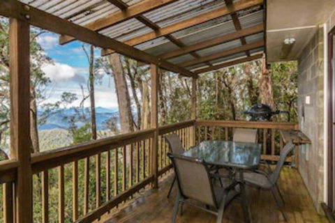 The Chalet - Whitsundays Accommodation 0