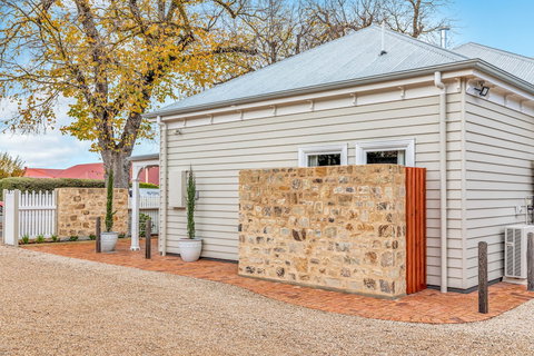 Grandview Accommodation - The Elm Tree Apartments - Whitsundays Accommodation 1