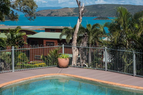 Heliconia 10 Newly Renovated House - Whitsundays Accommodation 1