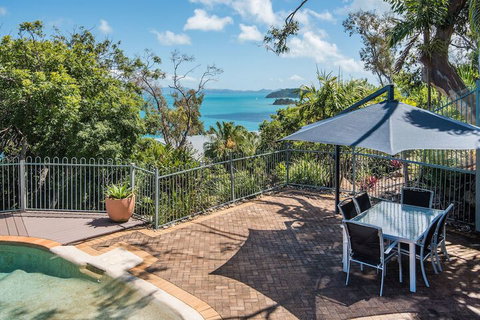 Heliconia 10 Newly Renovated House - Whitsundays Accommodation 2