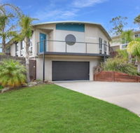 Lake House - Whitsundays Accommodation
