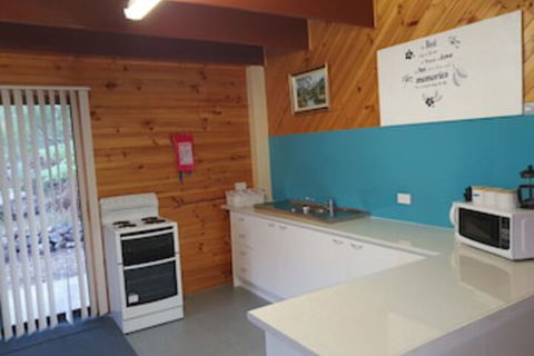 Roland B&B - Whitsundays Accommodation 0