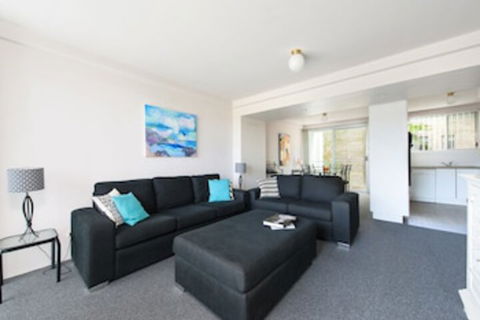 9 Cirrus At Fingal Bay - Whitsundays Accommodation 0