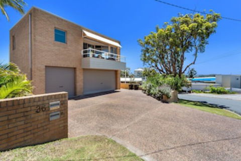 Ronald Avenue Unit 2 / 36 - Whitsundays Accommodation 0
