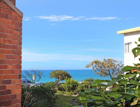 Unit 4 Coolum Cove Coolum Beach - Whitsundays Accommodation 6