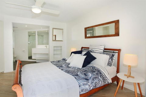 Unit 4 Coolum Cove Coolum Beach - Whitsundays Accommodation 2