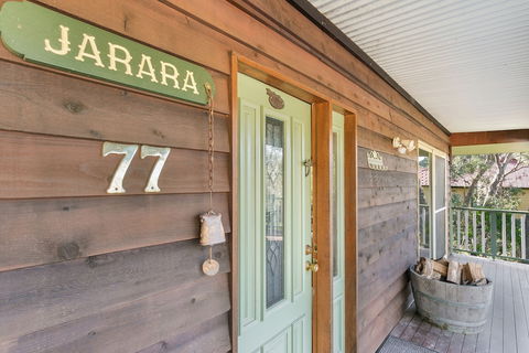 Jarara Cottage - Whitsundays Accommodation 2