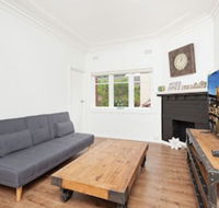 Newly Renovated Apt Close to CBD Unit 2 - Whitsundays Accommodation