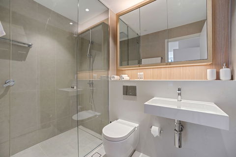 New Luxury Apartment Walking To Shops & Cinema - Whitsundays Accommodation 4