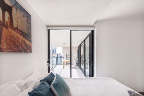Rivercity CBD Apartment - Whitsundays Accommodation 2