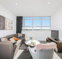 1 Bedroom Modern Apartment in Chatswood - Whitsundays Accommodation