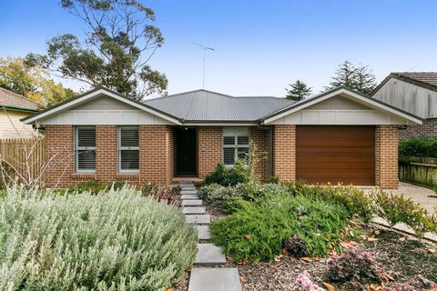 Duck Inn Katoomba - Whitsundays Accommodation 1