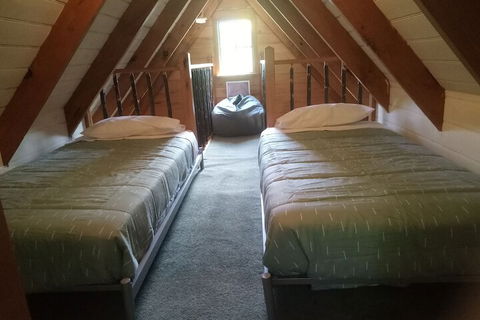 Guide Falls Cottage - Whitsundays Accommodation 3