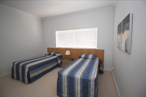 Deep Blue 12 - Whitsundays Accommodation 6