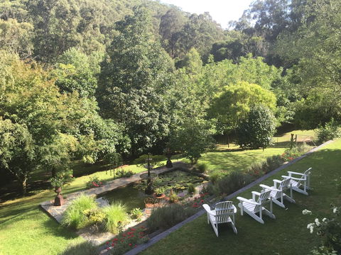 Brentwood B&B Apartments - Whitsundays Accommodation 2
