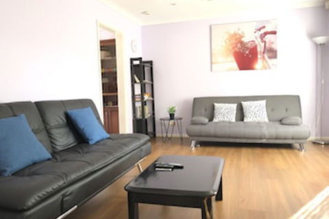 Canberra Entire House 3 Bedroom - Whitsundays Accommodation 0