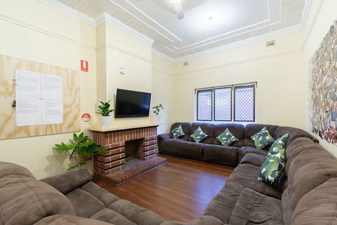 MyOZexp Aberdeen Lodge - Whitsundays Accommodation 5