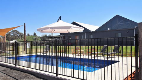 Dubbo Rhino Lodge - Whitsundays Accommodation 3