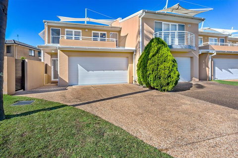 Sandcastles 1 / 8 Ala Moana Way - Whitsundays Accommodation 1