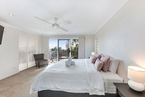 Panoramic And Ocean Views - Whitsundays Accommodation 3