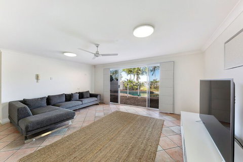 Panoramic And Ocean Views - Whitsundays Accommodation 5