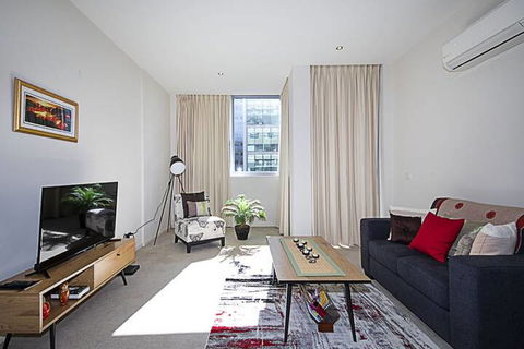 Spacious 1-Bedroom Apartment With Parking - Whitsundays Accommodation 3