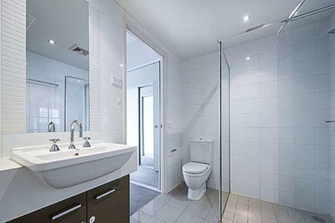 Spacious 1-Bedroom Apartment With Parking - Whitsundays Accommodation 2