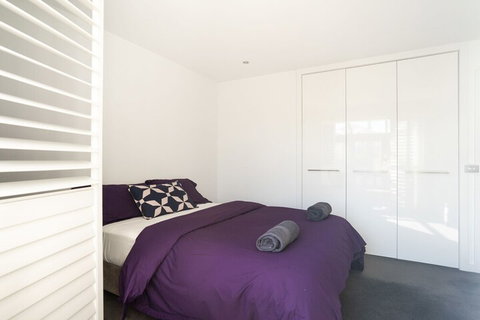 Lux On Main - Whitsundays Accommodation 6