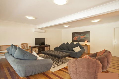 Hibiscus House Sawtell NSW - Whitsundays Accommodation 4