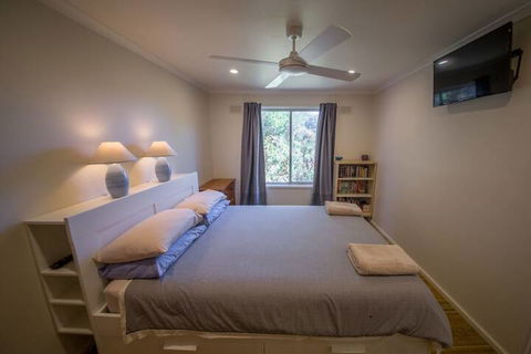 17 Broadbeach Drive - Whitsundays Accommodation 2