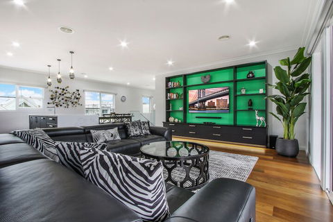 The Apartment, Metung - Whitsundays Accommodation 3